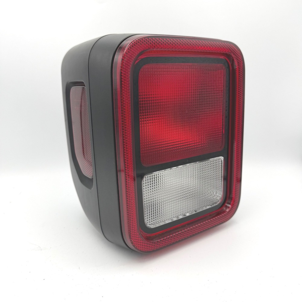 JEEP GLADIATOR‎ TAIL LIGHT RIGHT PASSENGER 2020 2021 2022 2023 2024 68336576AF